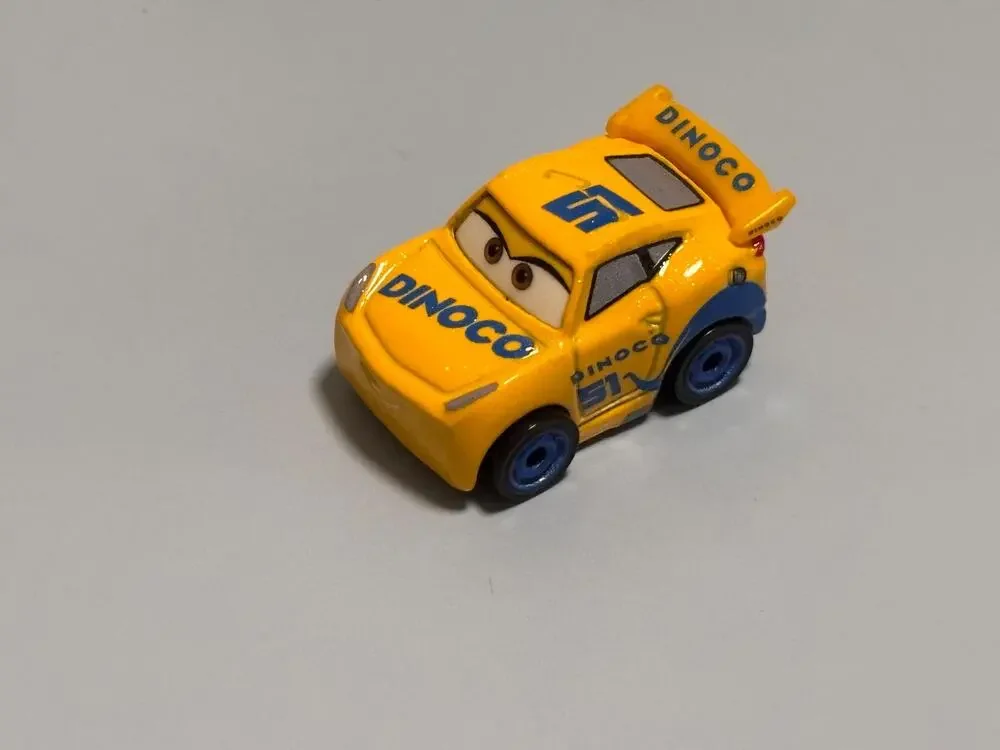 Disney Pixar Cars Mini Racers Diecast 1:87 Mattel Dinoco Cruz Ramirez #11 Yellow